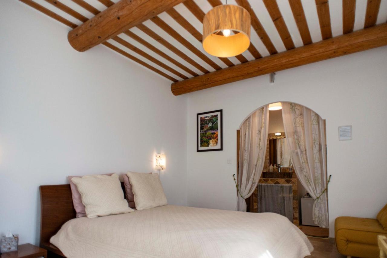 Les Manaux En Provence Bed & Breakfast Roquevaire Bagian luar foto