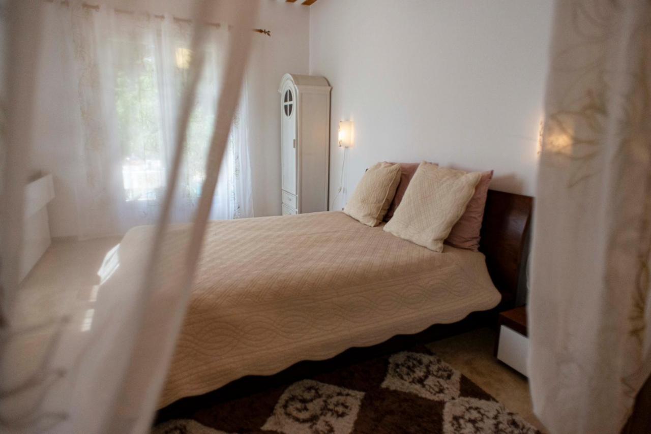 Les Manaux En Provence Bed & Breakfast Roquevaire Bagian luar foto