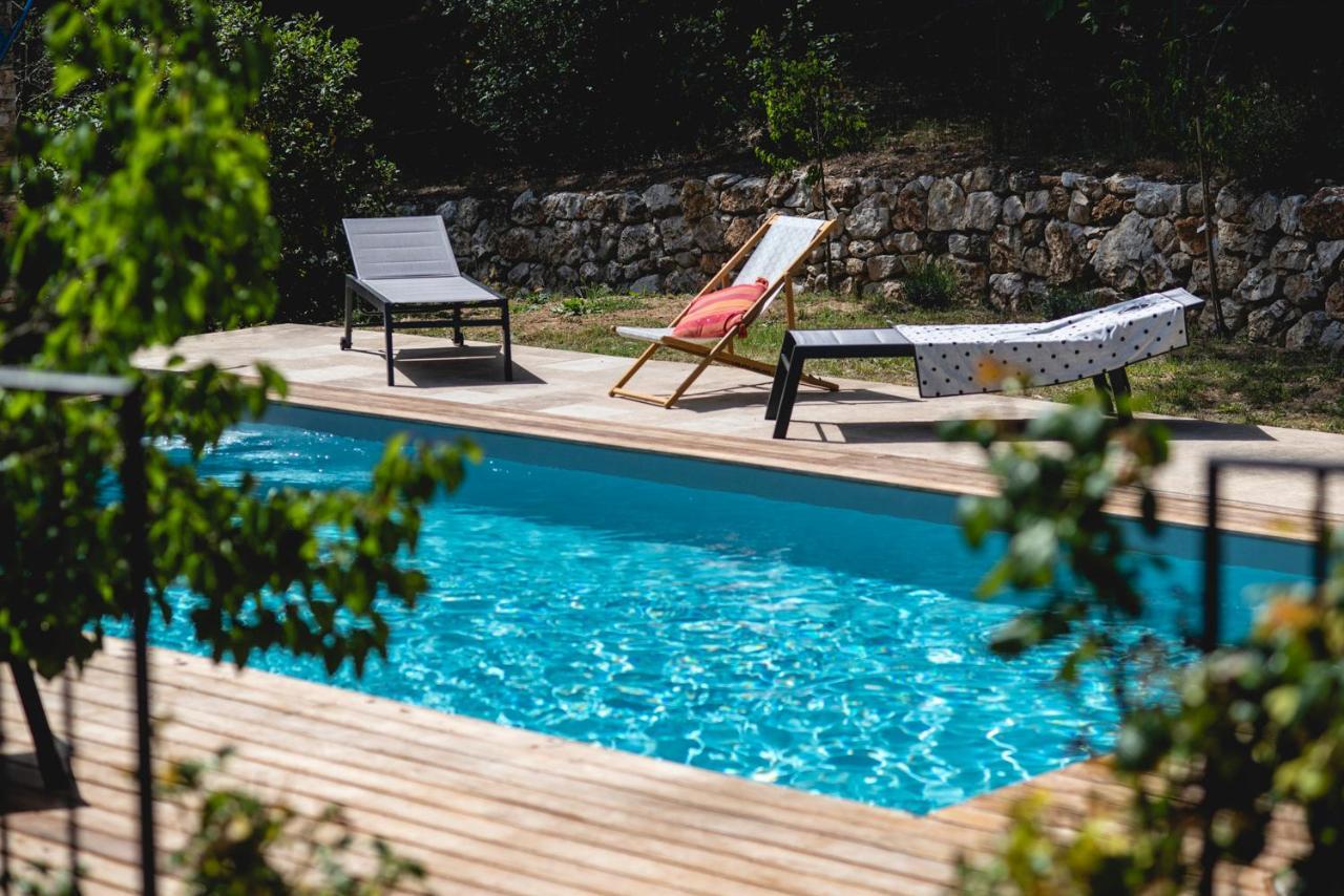 Les Manaux En Provence Bed & Breakfast Roquevaire Bagian luar foto