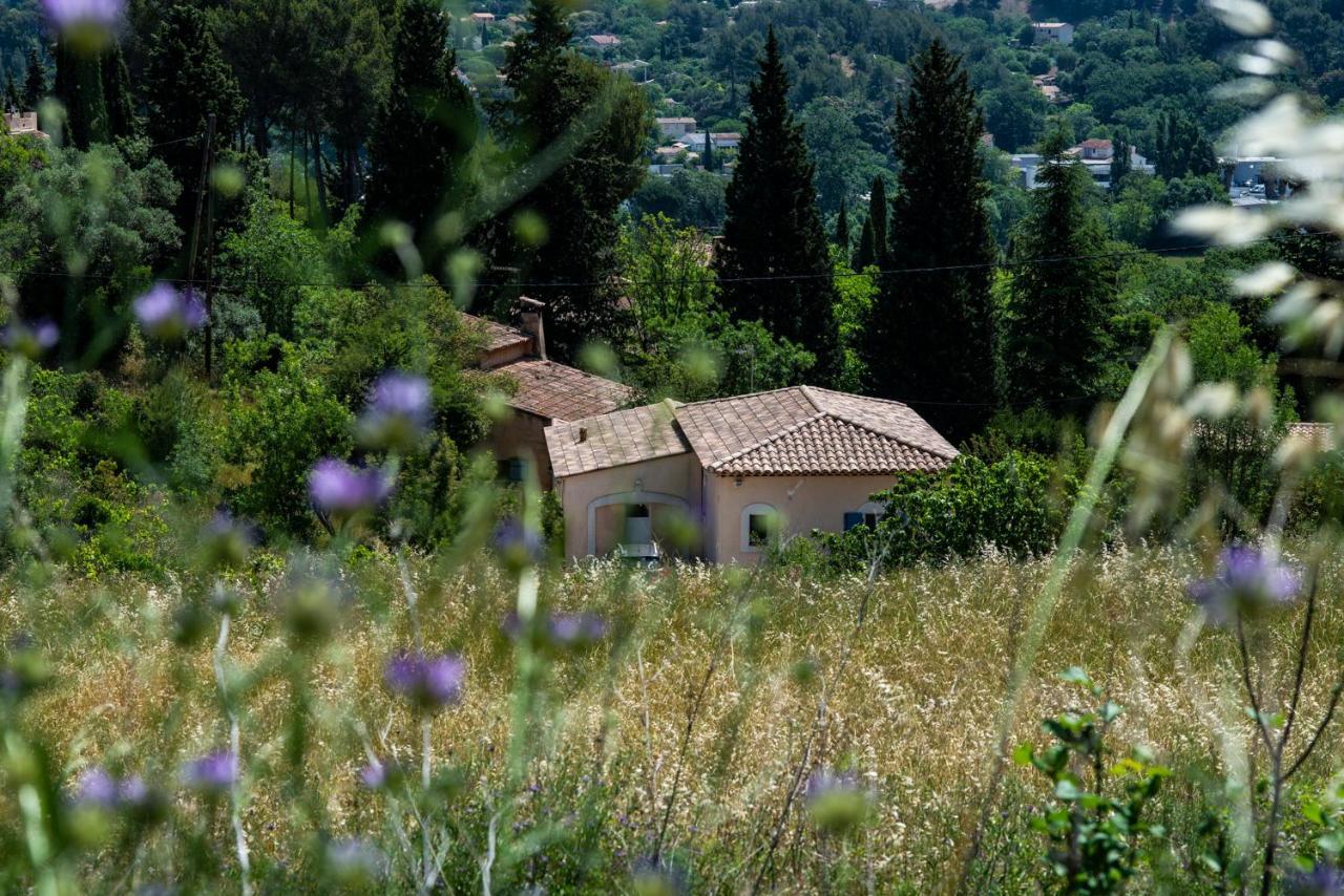 Les Manaux En Provence Bed & Breakfast Roquevaire Bagian luar foto