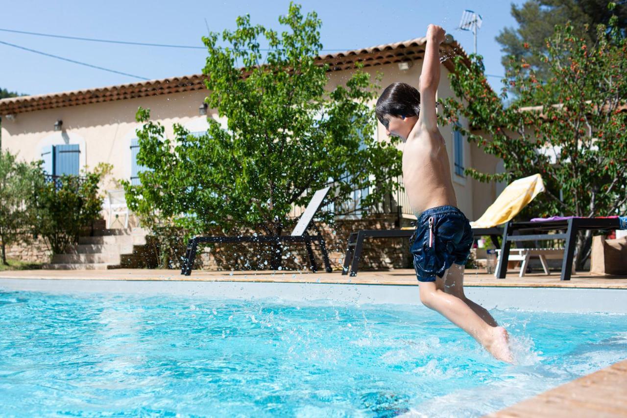 Les Manaux En Provence Bed & Breakfast Roquevaire Bagian luar foto