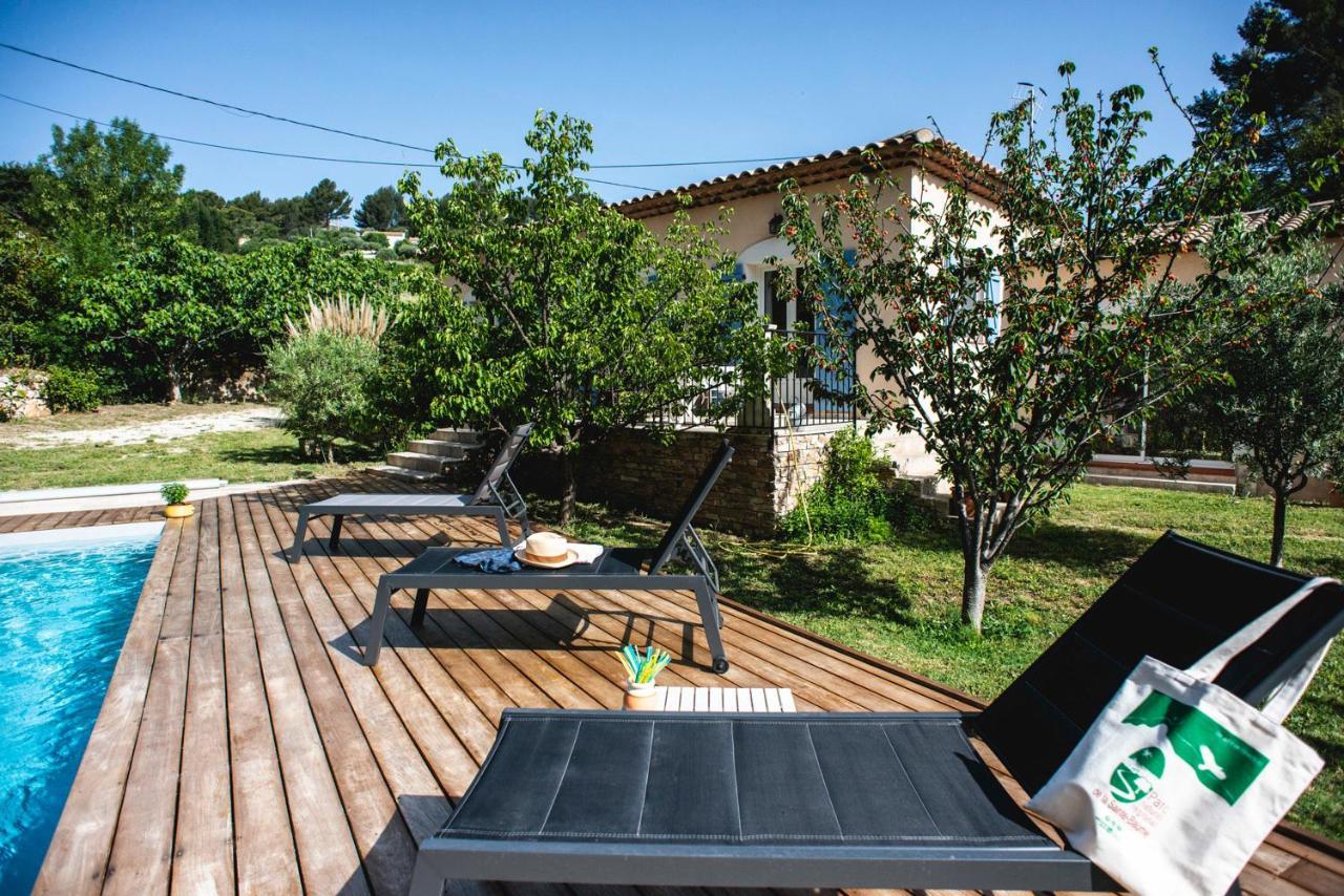Les Manaux En Provence Bed & Breakfast Roquevaire Bagian luar foto
