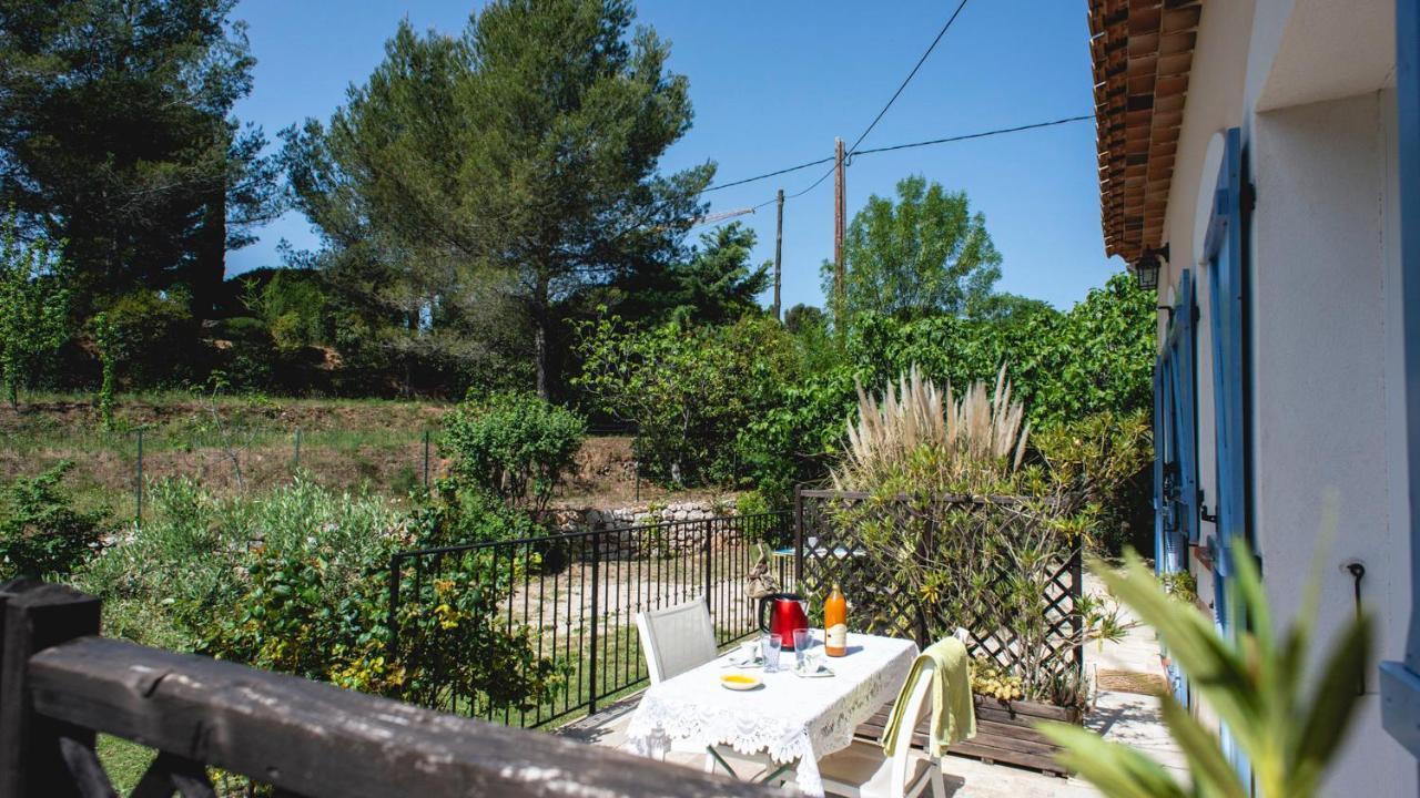 Les Manaux En Provence Bed & Breakfast Roquevaire Bagian luar foto