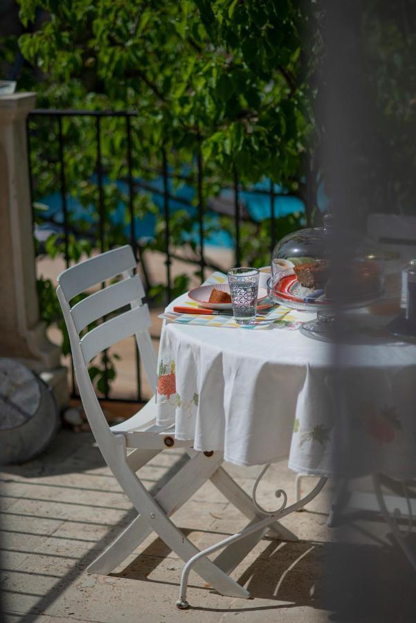 Les Manaux En Provence Bed & Breakfast Roquevaire Bagian luar foto
