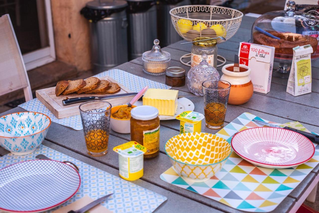 Les Manaux En Provence Bed & Breakfast Roquevaire Bagian luar foto
